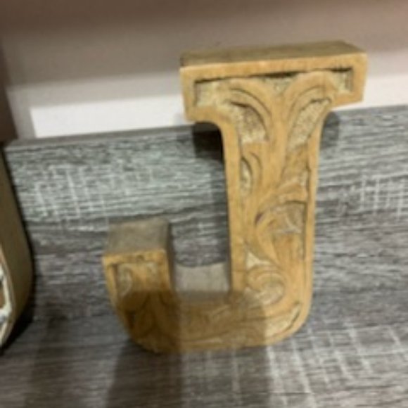 Decortive Wooden Letter J - Picture 5 of 11